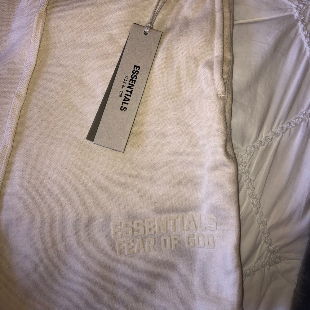 FOG ESSENTIAL SHORTS